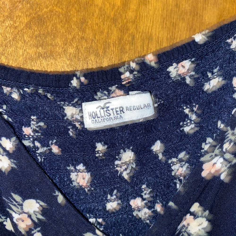 Floral romper- hollister